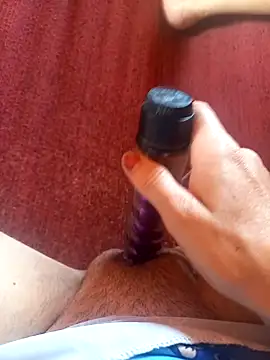 baixinhainsaciavel23 online show from September 18, 2025, 2:19 pm