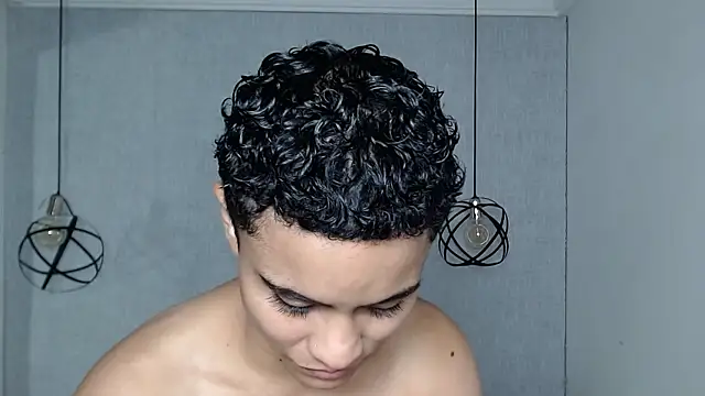 Liiamthompson online show from March 16, 2025, 6:55 pm