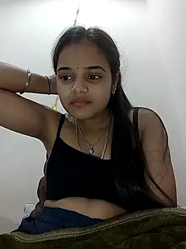 Snapshot of RAYI_123 chatting on February 3, 2025, 11:26 pm RAYI 123 online show from February 3, 2025, 11:26 pm