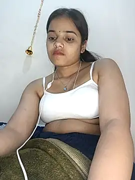 Snapshot of RAYI_123 chatting on February 16, 2025, 10:54 pm RAYI 123 online show from February 16, 2025, 10:54 pm