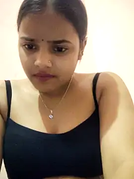 Snapshot of RAYI_123 chatting on February 24, 2025, 5:09 pm RAYI 123 online show from February 24, 2025, 5:09 pm