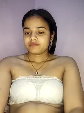 Snapshot of RAYI_123 chatting on March 3, 2025, 6:01 pm RAYI 123 online show from March 3, 2025, 6:01 pm