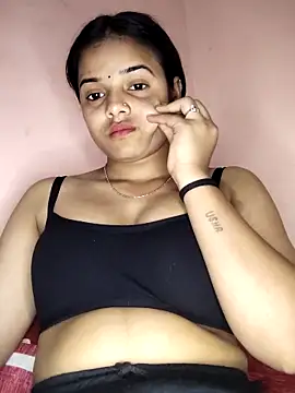 Snapshot of RAYI_123 chatting on March 22, 2025, 7:04 am RAYI 123 online show from March 22, 2025, 7:04 am