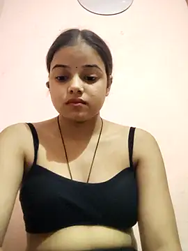 Snapshot of RAYI_123 chatting on October 15, 2025, 5:35 pm RAYI 123 online show from October 15, 2025, 5:35 pm