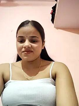 Snapshot of RAYI_123 chatting on April 5, 2026, 6:54 am RAYI 123 online show from April 5, 2026, 6:54 am