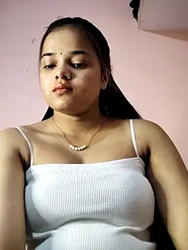 Snapshot of RAYI_123 chatting on May 6, 2026, 5:57 am RAYI 123 online show from May 6, 2026, 5:57 am