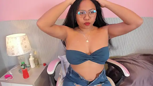 yeikafoxy online show from November 2, 2025, 1:41 am