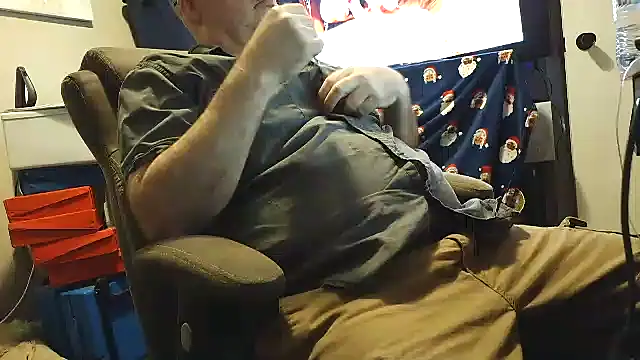 Snapshot of stubbydick3 chatting on February 4, 2025, 11:49 pm stubbydick3 online show from February 4, 2025, 11:49 pm