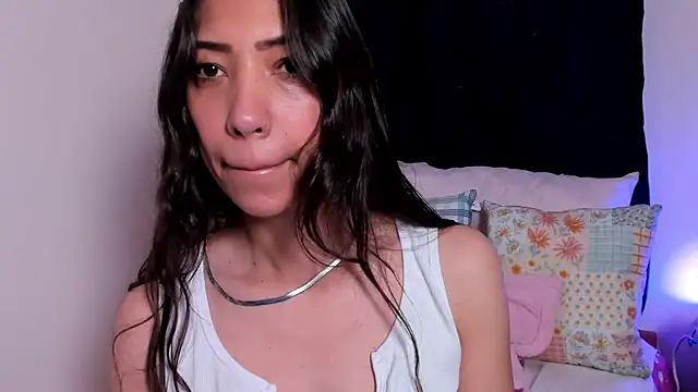 Snapshot of Miss_veronicaa2 chatting on December 1, 2025, 1:05 pm Miss veronicaa2 online show from December 1, 2025, 1:05 pm