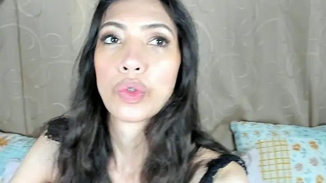 Miss veronicaa2 online show from June 29, 2026, 1:11 pm