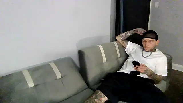 cruz815 online show from November 26, 2025, 11:50 pm