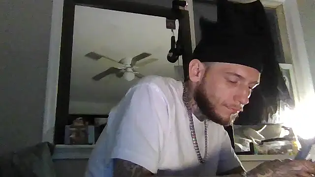 cruz815 online show from April 14, 2026, 4:07 am