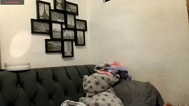 MirandaLatinaLovely online show from June 14, 2026, 5:15 pm