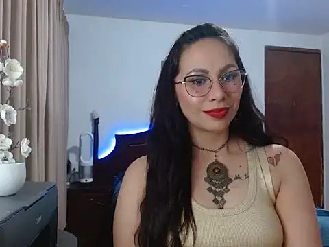 Snapshot of AloLovely_ chatting on March 21, 2026, 12:59 am AloLovely online show from March 21, 2026, 12:59 am