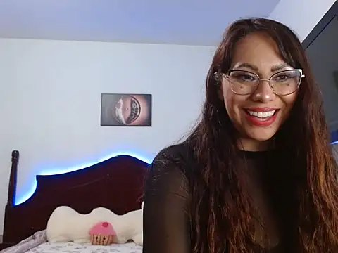 Snapshot of AloLovely_ chatting on April 28, 2026, 2:27 am AloLovely online show from April 28, 2026, 2:27 am