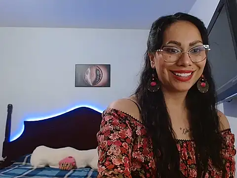 Snapshot of AloLovely_ chatting on May 15, 2026, 2:51 am AloLovely online show from May 15, 2026, 2:51 am