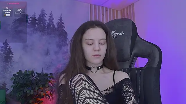 MilaStoyne online show from February 6, 2026, 6:29 am