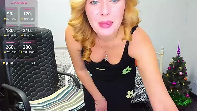 Snapshot of Mira_Whites chatting on December 16, 2025, 12:54 pm Mira Whites online show from December 16, 2025, 12:54 pm