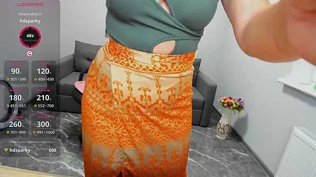 Snapshot of Mira_Whites chatting on June 11, 2026, 12:03 pm Mira Whites online show from June 11, 2026, 12:03 pm