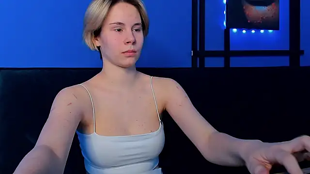 Snapshot of BettyCarter07 chatting on February 18, 2025, 9:21 am BettyCarter07 online show from February 18, 2025, 9:21 am