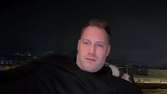 Snapshot of Christian87xxx chatting on February 6, 2025, 6:02 pm Christian87xxx online show from February 6, 2025, 6:02 pm