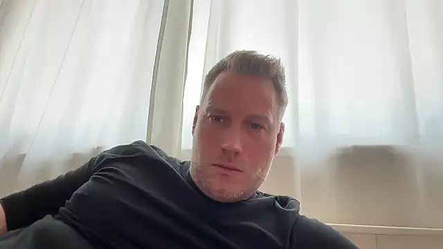 Christian87xxx online show from March 12, 2026, 3:51 pm