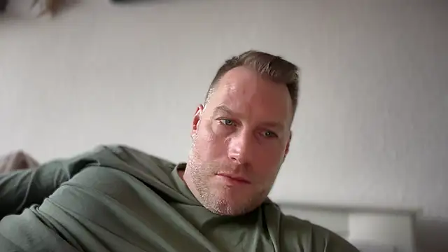 Christian87xxx online show from March 28, 2026, 2:27 pm