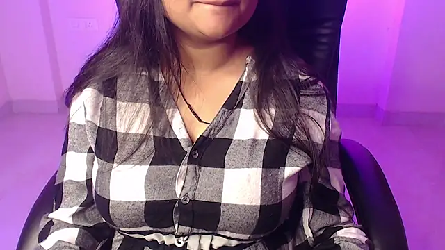 Snapshot of Kannu- chatting on November 28, 2025, 5:10 am Kannu- online show from November 28, 2025, 5:10 am