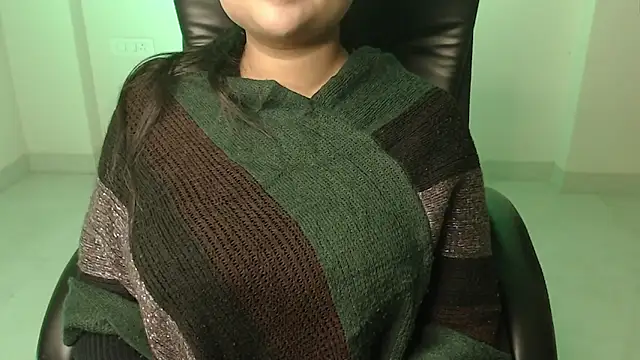 Snapshot of Kannu- chatting on December 15, 2025, 5:01 am Kannu- online show from December 15, 2025, 5:01 am