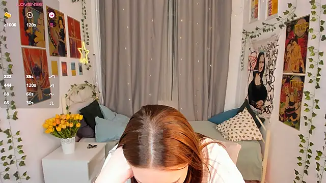 MaryWaddell online show from December 18, 2025, 4:18 am