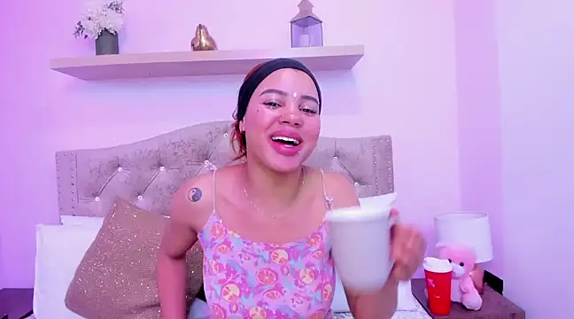 Snapshot of tamararose1 chatting on February 22, 2025, 9:34 am tamararose1 online show from February 22, 2025, 9:34 am