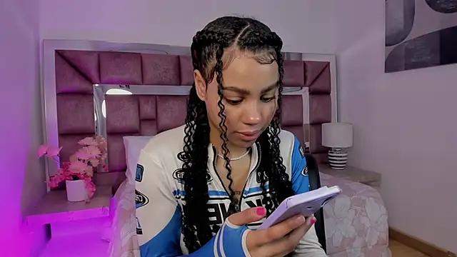 Snapshot of tamararose1 chatting on October 9, 2025, 10:19 pm tamararose1 online show from October 9, 2025, 10:19 pm