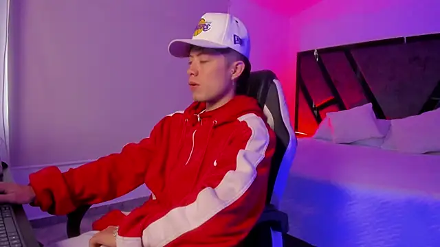 marcuscollins1  online show from November 30, 2025, 1:37 pm