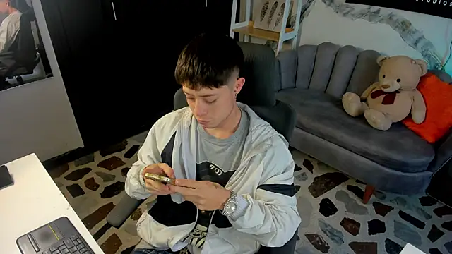 marcuscollins1  online show from January 18, 2026, 12:09 pm