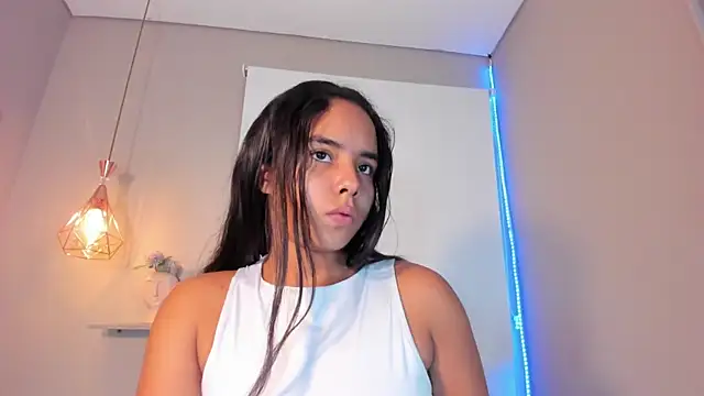 Snapshot of Roxy_Stonee chatting on June 29, 2026, 7:25 pm Roxy Stonee online show from June 29, 2026, 7:25 pm