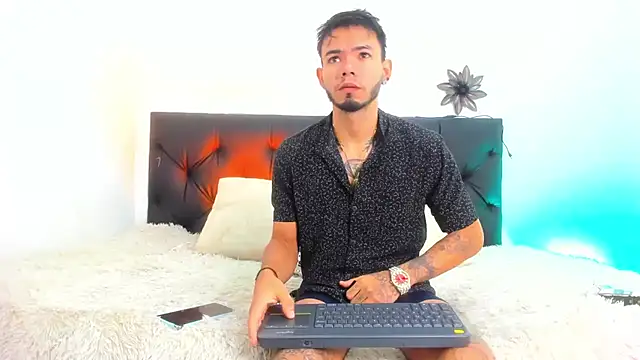 Snapshot of Niick01_ chatting on March 12, 2025, 11:53 am Niick01 online show from March 12, 2025, 11:53 am