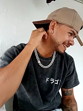 Snapshot of Niick01_ chatting on October 1, 2025, 7:42 pm Niick01 online show from October 1, 2025, 7:42 pm