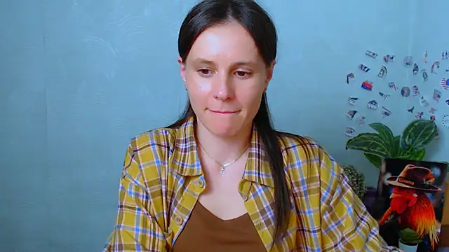 ValeriaHeart  online show from April 17, 2026, 1:36 pm