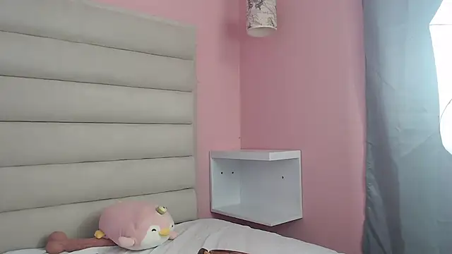 PrincessOlivee online show from February 7, 2025, 9:04 pm