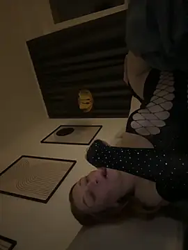 chaanntyy online show from October 20, 2025, 8:31 pm