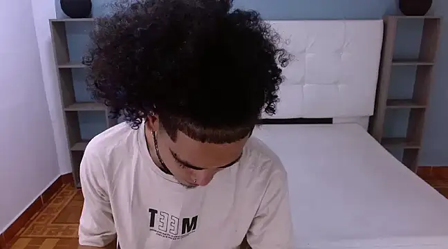 LihanJor 23 online show from February 6, 2025, 3:27 am