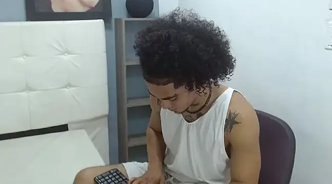 LihanJor 23 online show from February 7, 2025, 6:35 am