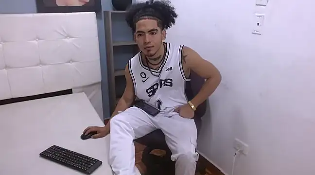 LihanJor 23 online show from February 9, 2025, 3:53 am