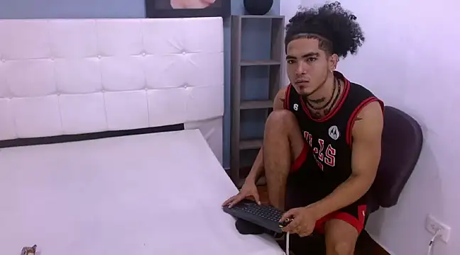 LihanJor 23 online show from February 13, 2025, 4:11 am