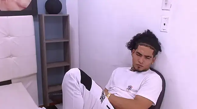 LihanJor 23 online show from February 14, 2025, 10:17 am