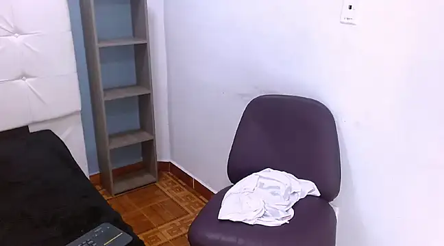 LihanJor 23 online show from February 15, 2025, 8:11 am