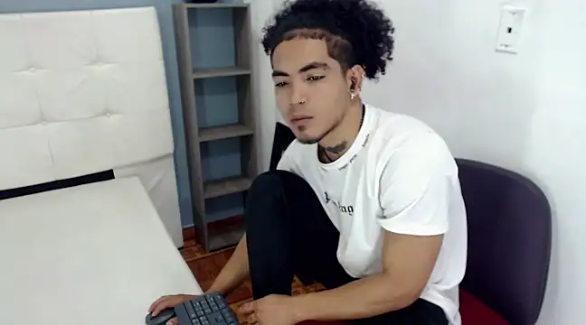 LihanJor 23 online show from February 22, 2025, 3:56 am