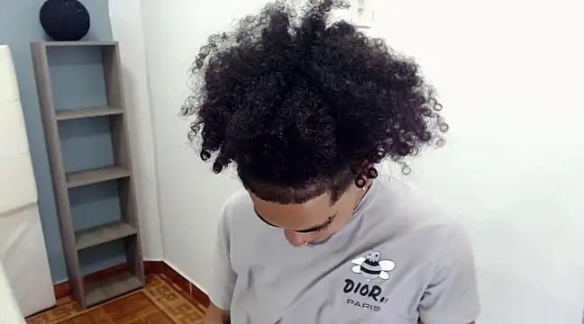 LihanJor 23 online show from February 24, 2025, 3:02 am