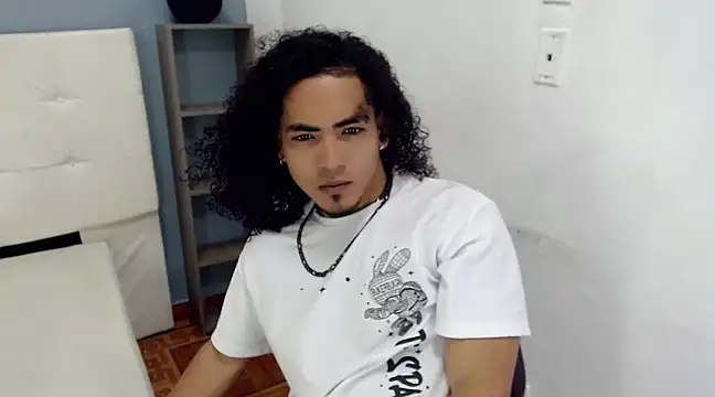 LihanJor 23 online show from February 26, 2025, 3:32 am