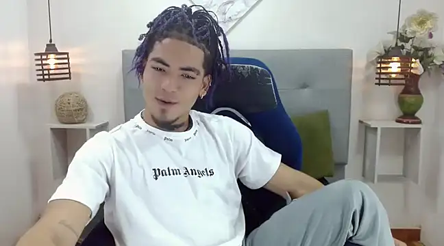 LihanJor 23 online show from March 18, 2025, 3:31 am